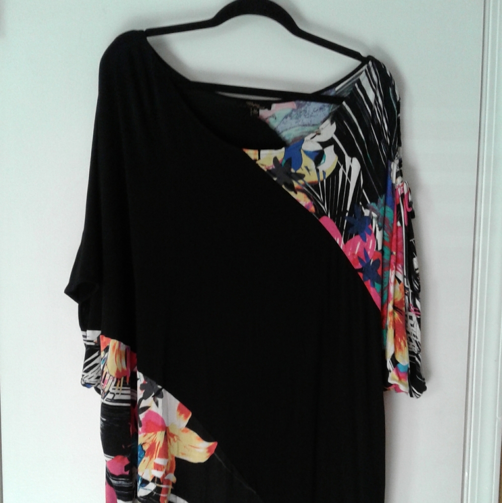 Floral cold shoulder top 3x